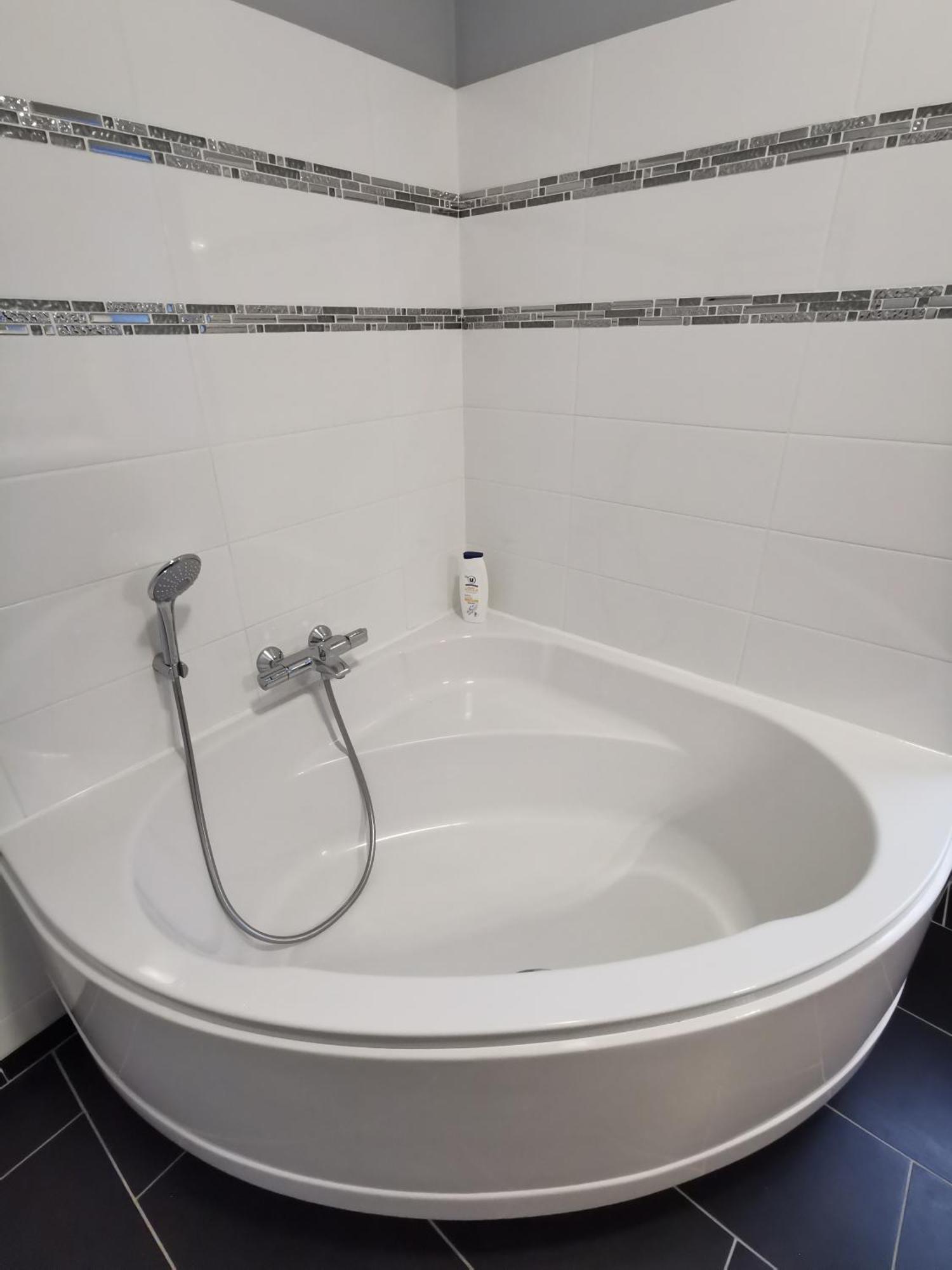 סאלן-לה-באן Appartement 3 Chambres Au Coeur Du Jura, Ideal Famille מראה חיצוני תמונה